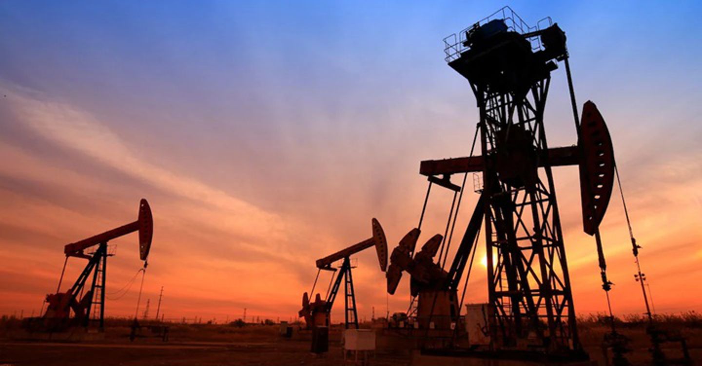 Crolla il prezzo del petrolio, i mercati asiatici festeggiano