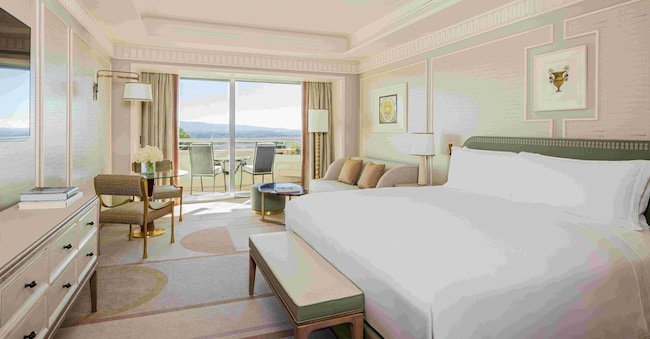 Rome Cavalieri, A Waldorf Astoria Hotel - Deluxe Room