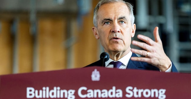Il primo ministro canadese Mark Carney rilascia una dichiarazione presso il nuovo Embleton Community Centre and Park, attualmente in fase di costruzione, a Brampton, Ontario, Canada, il 7 aprile 2026. REUTERS/Carlos Osorio REUTERS