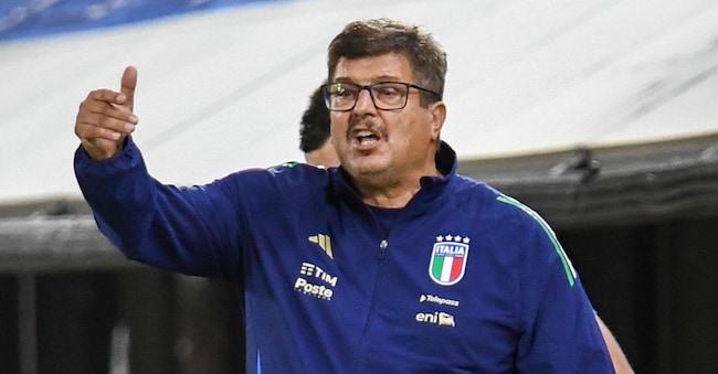 foto d’archivio - L'allenatore dell'Italia Under 21 Silvio Baldini - nominato il 10 aprile 2026 ct della nazionale maggiore per i due test match programmati nel giugno 2026 contro Lussemburgo e Grecia -  durante una sessione di allenamento (settembre 2025). ANSA / LIVEPHOTOSPORT ANSA
