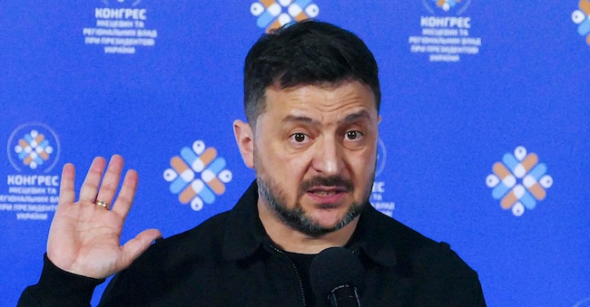  Volodymyr Zelensky  EPA