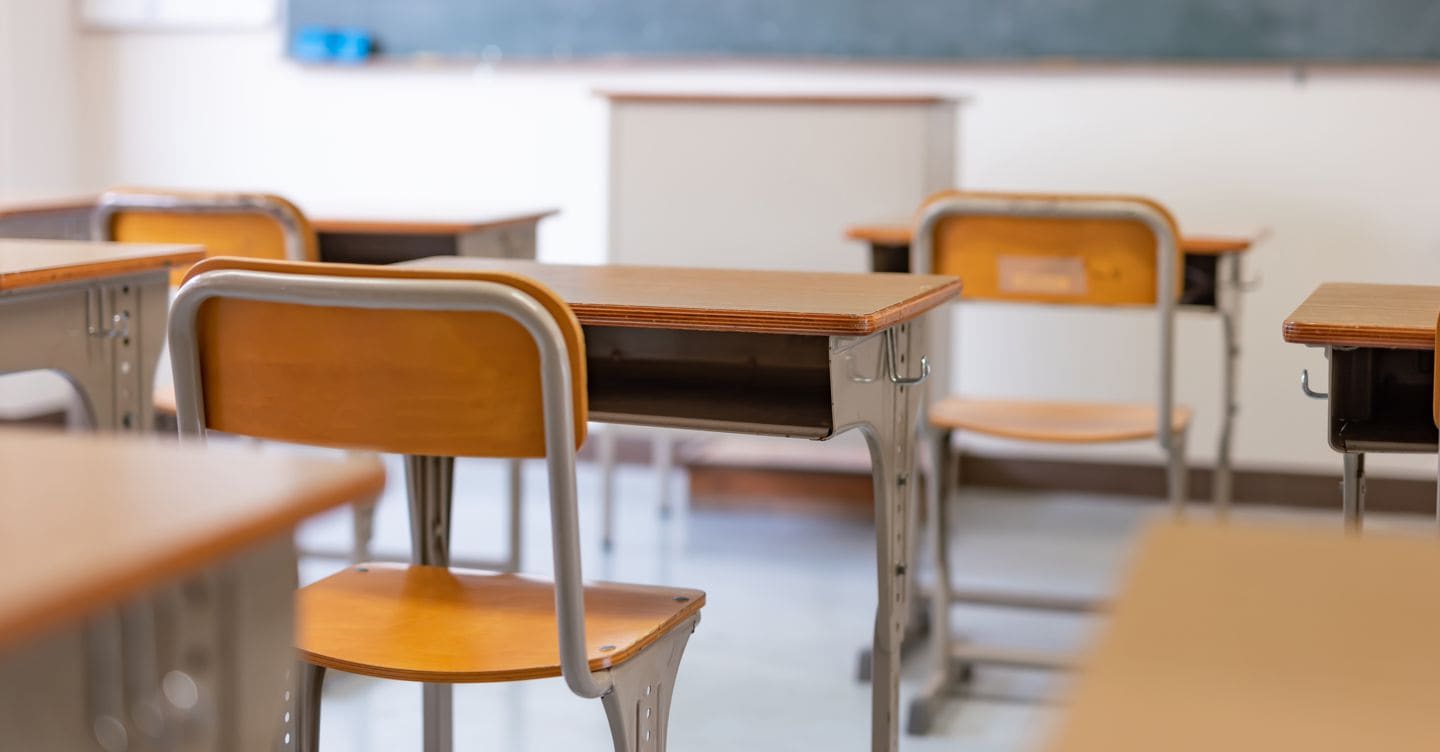 Dispersione scolastica, calo record: siamo all’8,2% nel 2025