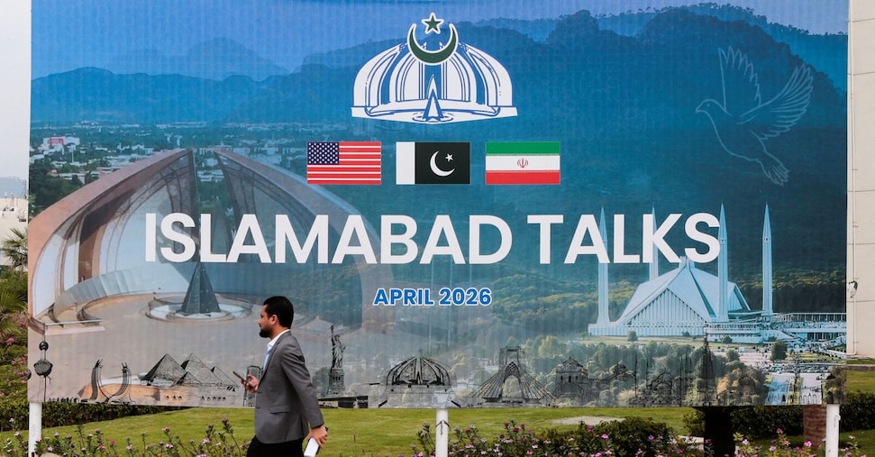 Iran: «Khamenei sfigurato ma lucido, partecipa alle decisioni». Media: se precondizioni Teheran accettate domani via ai colloqui Usa-Iran