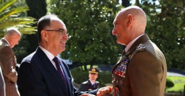 Il Capo di Stato Maggiore della Difesa, generale Luciano Portolano (a destra nella foto) ha incontrato a  Tirana il presidente della Repubblica d’Albania, Bajram Begaj 