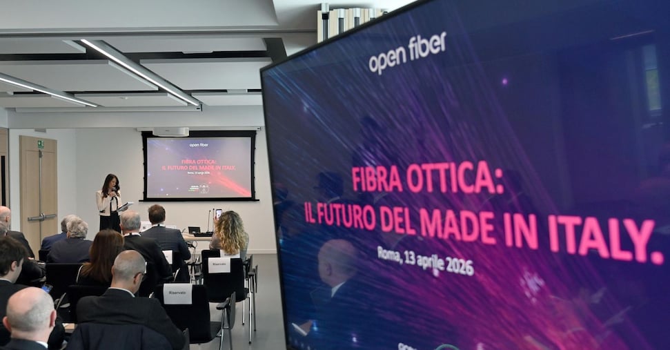 Dalle stufe di design ai modellini in Lego: così la fibra aiuta le aziende italiane Dalle stufe di design ai modellini in Lego: così la fibra aiuta le aziende italiane