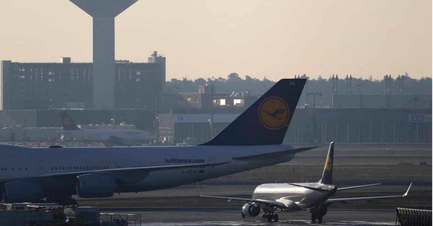 Aerei, giù in Borsa per la mancata apertura di Hormuz