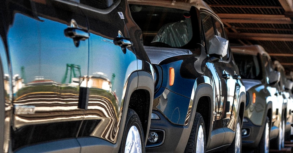 Auto, Urso: «Pensiamo a reintroduzione incentivi. Idee Green Deal folli»