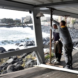 Dopo il passaggio del  ciclone Harry che nei giorni scorsi ha investito la costiera jonica, si fa la conta dei danni. Nel borgo marinaro di San Giovanni Li Cuti la mareggiata ha distrutto il ristorante Andrews, Catania 22 gennaio 2026.  ANSA/ORIETTA SCARDINO ANSA