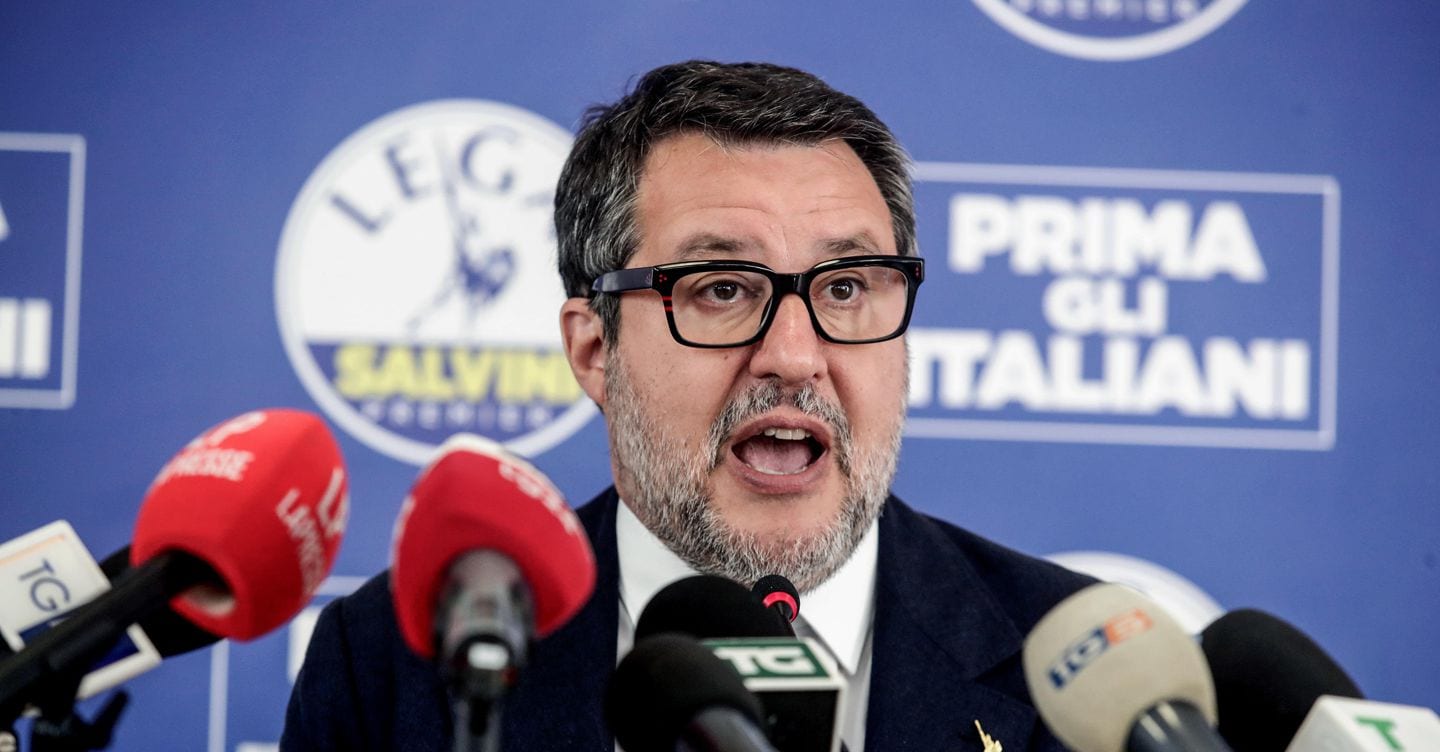 La Lega torna in piazza a Milano contro l’Ue per tentare il rilancio