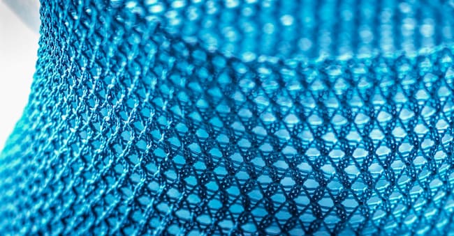 Una serie di lavori di ricerca dedicati all’incontro tra luce e maglieria in 3D