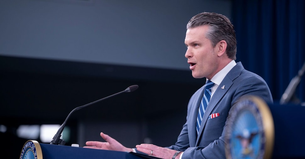 Hegseth crede di citare la Bibbia, ma è Pulp Fiction: polemiche sulla gaffe