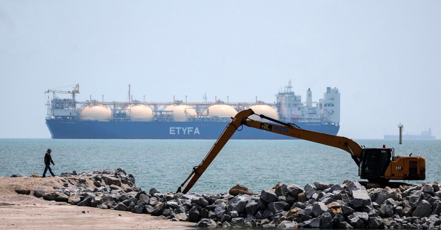 Iran opens Hormuz: Diplomacy triumphs over regional military tension