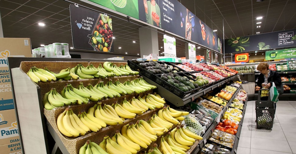 Caro carburante, aumentano i prezzi dei cibi freschi