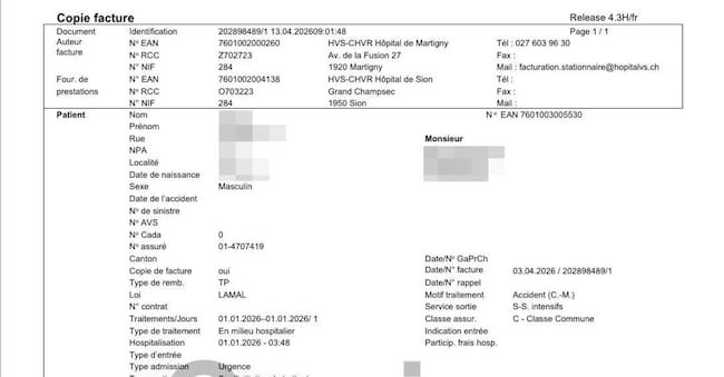 Una delle fatture inviate dall’ospedale di Sion, Cantone Vallese, a tre famiglie di feriti italiani                  nel rogo del Le Costellation a Crans Montana ANSA