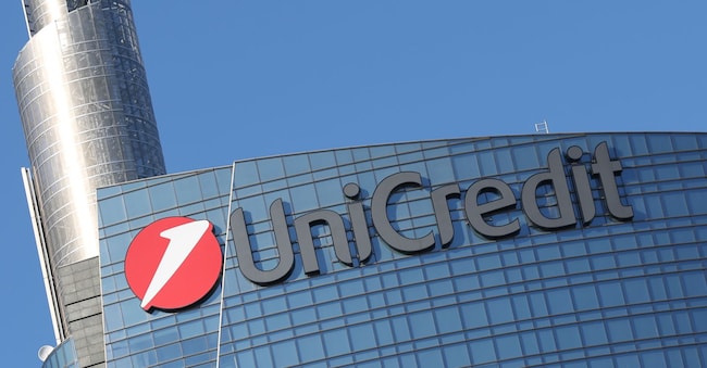 ESTERNO TORRE SEDE UNICREDIT UNICREDIT VERSO L’USCITA DALLA RUSSIA - FOTO ARCHIVIO 7146