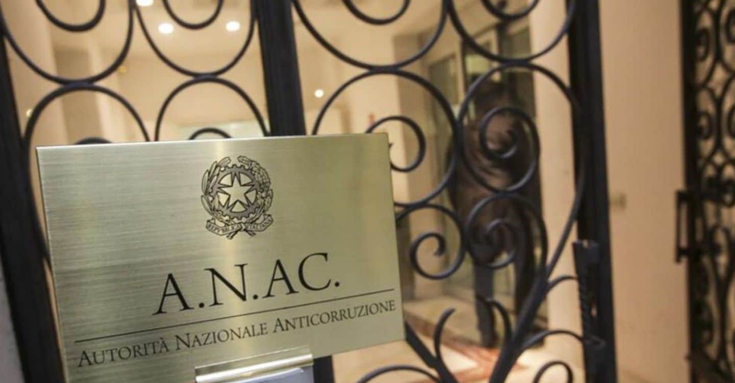 Da Anac allarme corruzione: «Insidiosa e sfuggente, lambisce le istituzioni più alte»