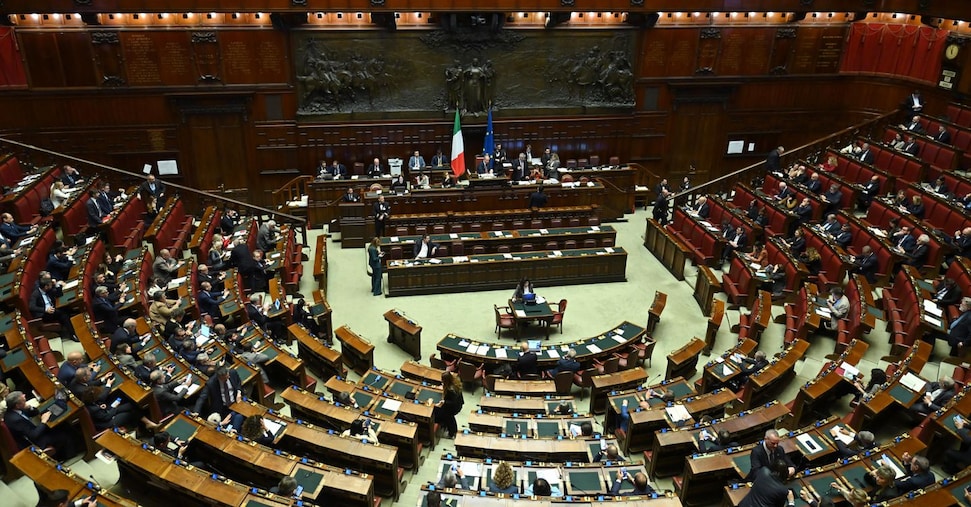 Decreto sicurezza, via libera della Camera alla fiducia (ma arriverà un decreto correttivo)