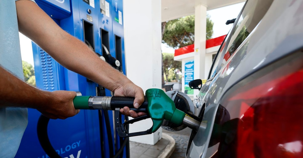 dl carburanti ok del senato dai crediti d8217imposta ancora da attuare ai tagli ai ministeri