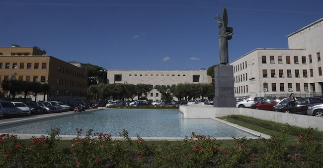 UNIVERSITA' DEGLI STUDI DI ROMA IMAGOECONOMICA