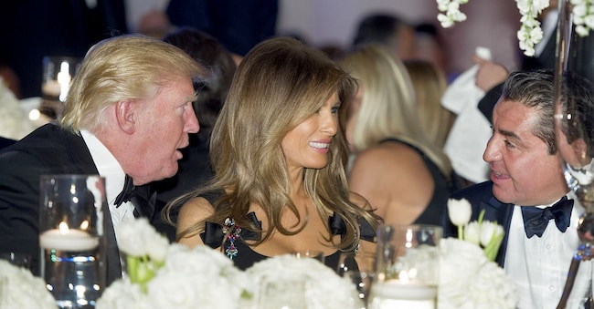 Paolo Zampolli (a destra) con Donald e Melania Trump: fu lui a presentare la futura first lady al presidente Usa (IPP)