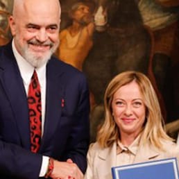 immagine non disponibile