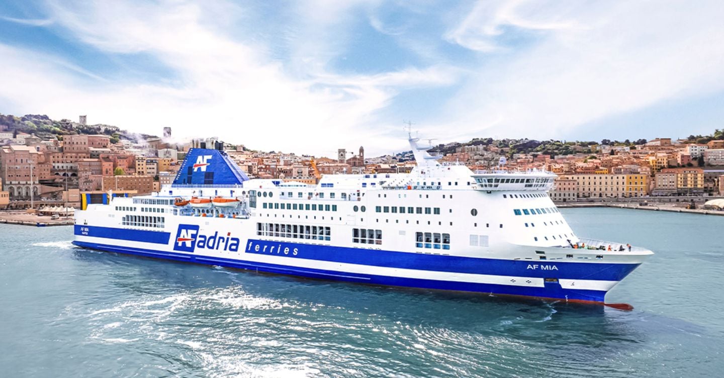 Italia-Albania: la prevenzione sale a bordo della Nave della Salute