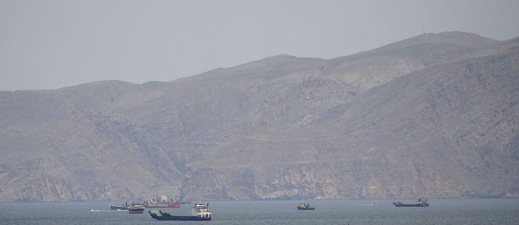Imbarcazioni sullo Stretto di Hormuz . REUTERS/Stringer REUTERS