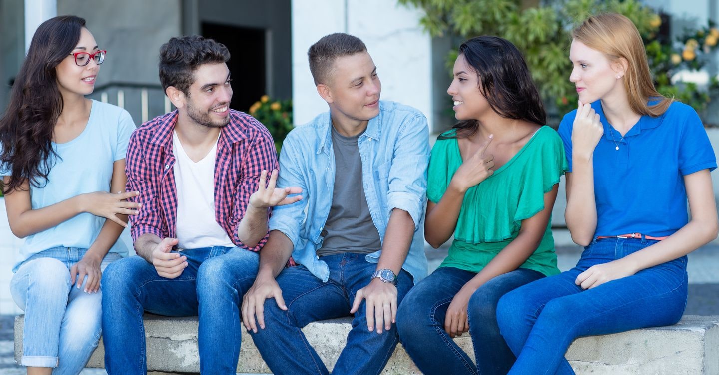 La GenZ rivendica il diritto a staccare dal lavoro fuori orario