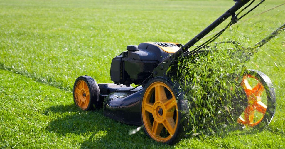 Treviso: bimba di 18 mesi rimane incastrata nel tosaerba, è in pericolo di vita