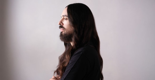 Un ritratto di Alessandro Michele, direttore creativo della Maison VALENTINO. ©Fabio Lovino