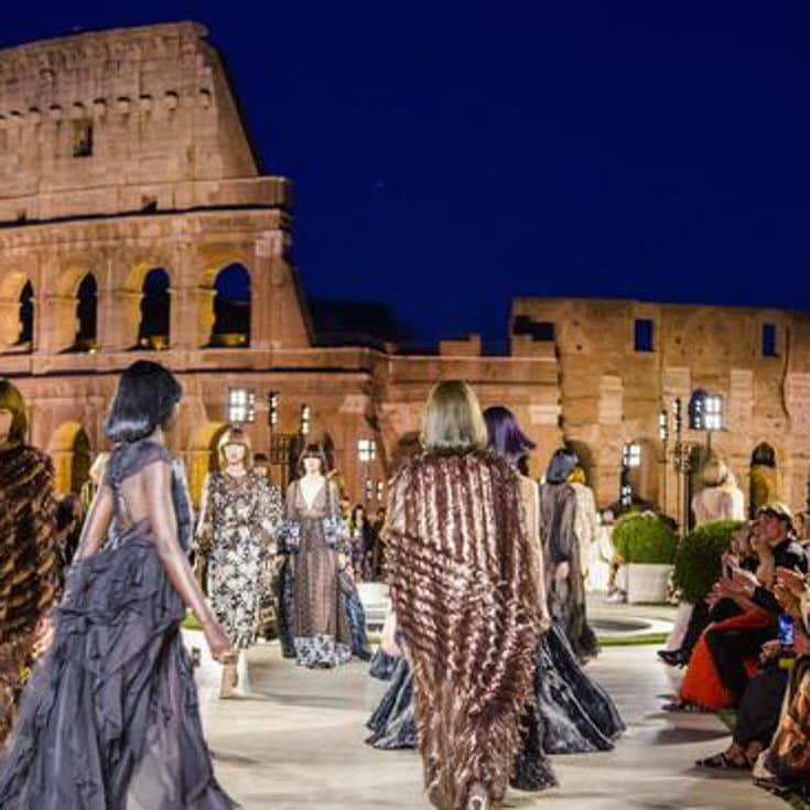 Fendi returns to the Rome catwalks and resumes haute couture