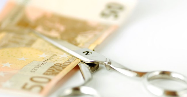 forbici che tagliano 50 euro nedo nardi - Fotolia