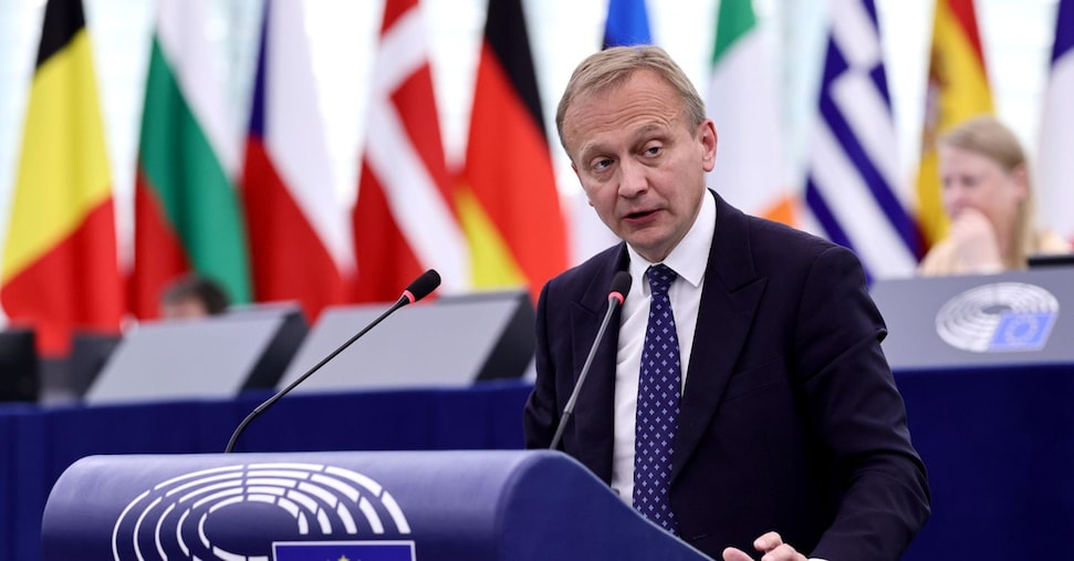 Il Parlamento Ue in pressing: aumentare il bilancio del 10%