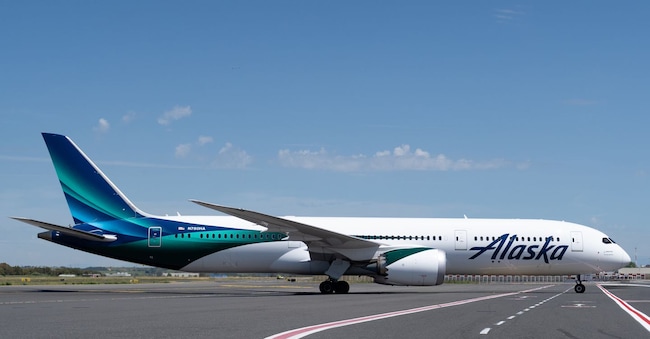 Il Being 787-9 dell’Alaska Airlines atterrato a Roma Fiumicino 