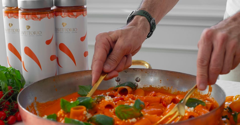 Gli chef diventano brand e i loro prodotti ormai sono un must (anche per il fatturato) Gli chef diventano brand e i loro prodotti ormai sono un must (anche per il fatturato)