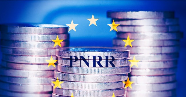 Coins with the text "Pnrr" , concept of financial help. RafMaster - stock.adobe.com