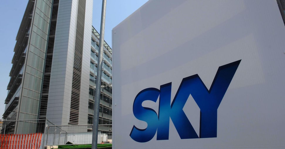 Sky e Warner Bros Discovery, pace fatta: tornano dieci canali e discovery+