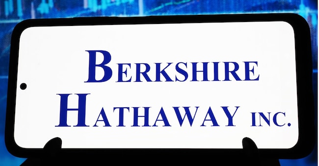 Germany - January 5. 2026: In this photo illustration, Berkshire Hathaway Inc. logo seen displayed on a monitor. Игорь Головнёв - stock.adobe.com