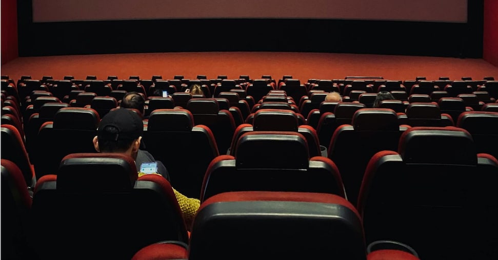 cinema torna il fascino dei film in sala nel 2026 c8217232 l8217effetto zalone