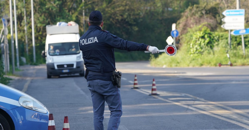Roma, controlli sicurezza nell’area della stazione Termini con cinque arresti