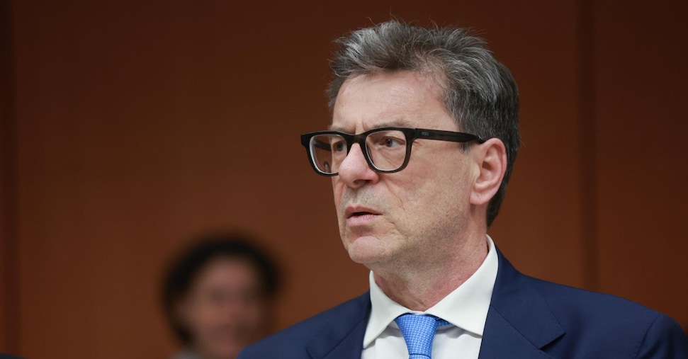 Giorgetti: estendere clausola Ue sulle spese di difesa alle misure contro il caro energia