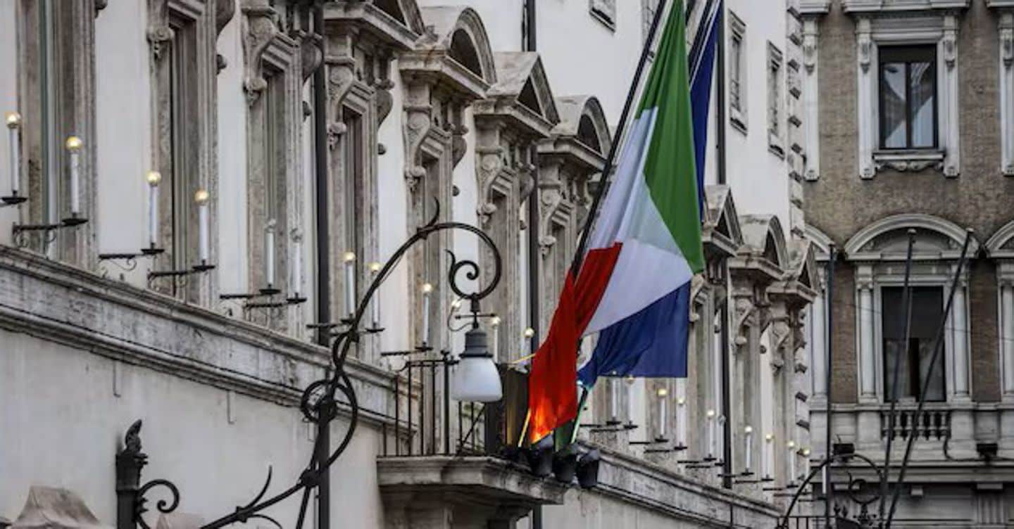 https://i2.res.24o.it/images2010/S24/Documenti/2026/05/05/Immagini/Ritagli/palazzo-chigi-U36215006215rfN-1440x752@IlSole24Ore-Web.jpeg
