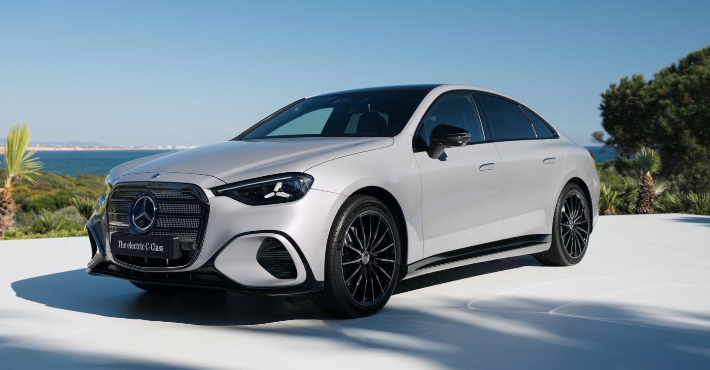 Mercedes reinventa Classe C in formato elettrico e rilancia la produzione negli Usa