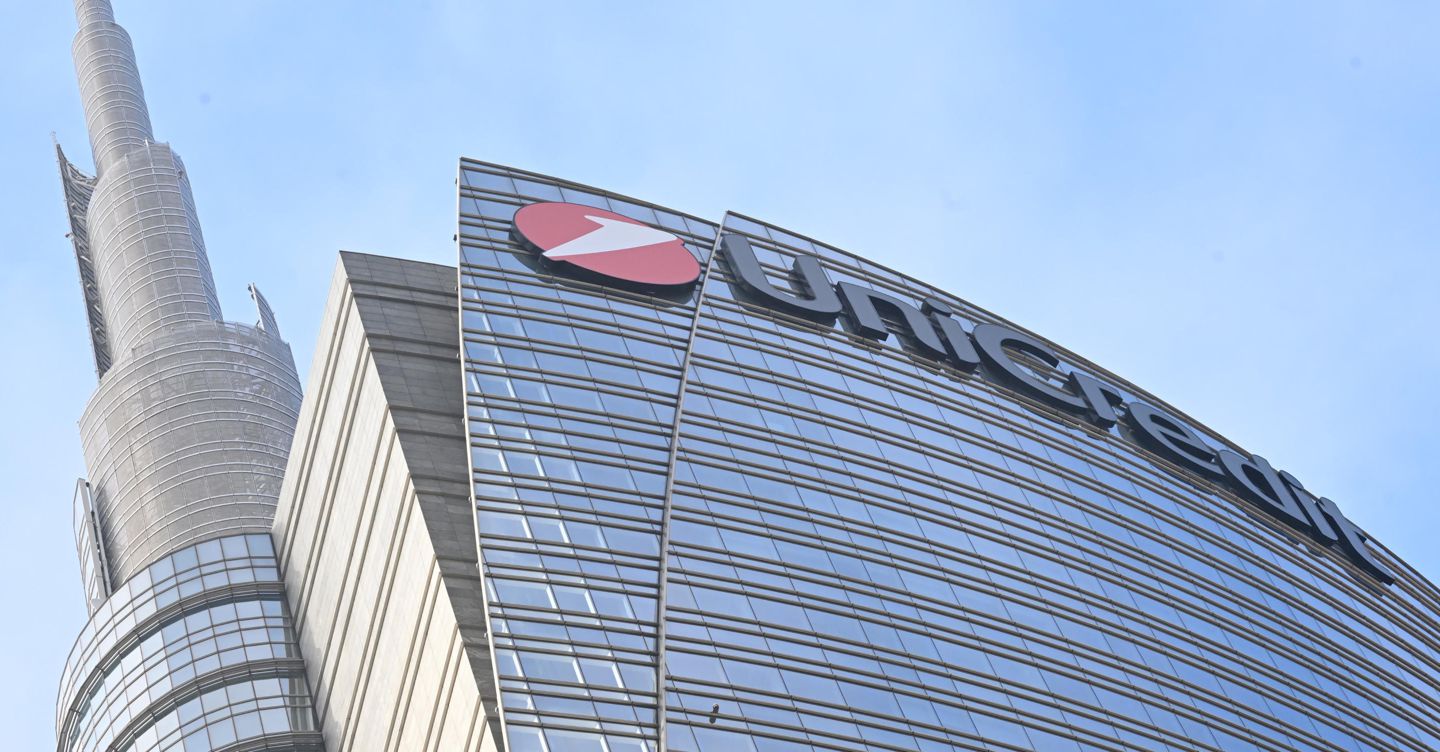 UniCredit firma accordo non vincolante per cedere parte delle attività in Russia