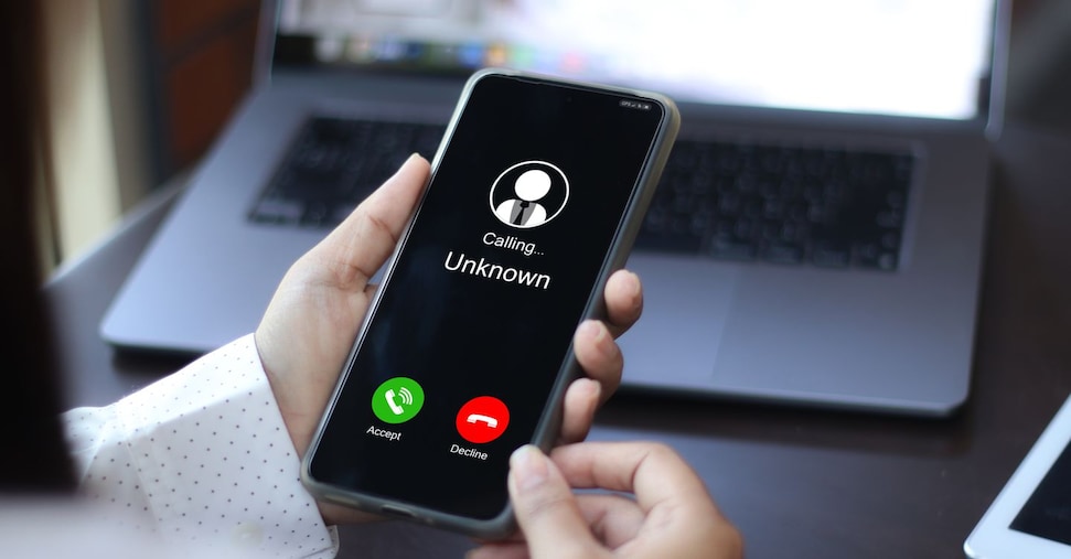 Telemarketing aggressivo, verso l’estensione del divieto anche alle tlc