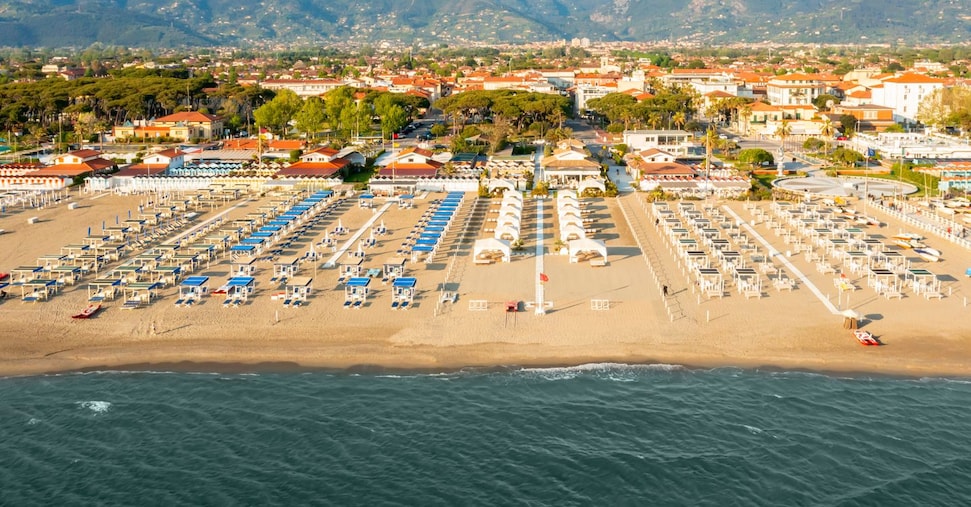 spiagge le bandiere blu salgono a 257 liguria in testa da Ilsole24ore.com spiagge le bandiere blu salgono a 257 liguria in testa