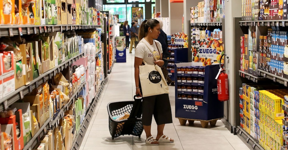 Nel 2026 consumi stabili e rincari al 3%
