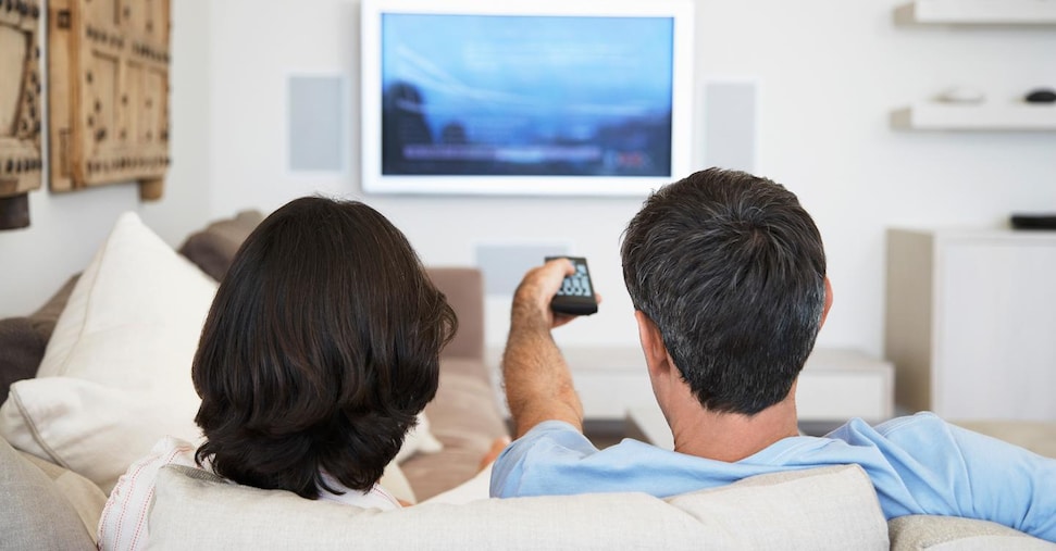 La Tv cambia pelle: meno pubblico e sfida spostata oltre le 22