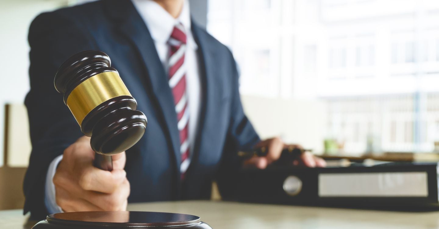 Per l’ingiuria all’avvocato la liquidazione del danno non segue le tabelle