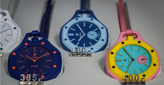Ressa davanti al negozio Swatch di corso Vittorio Emanuele a Milano dove da questa mattina alle 10 e' iniziata la vendita di Royal Pop, il nuovo orologio da taschino creato da Swatch in collaborazione con Audemars Piguet, 16 Maggio 2026. ANSA/MATTEO CORNER ANSA